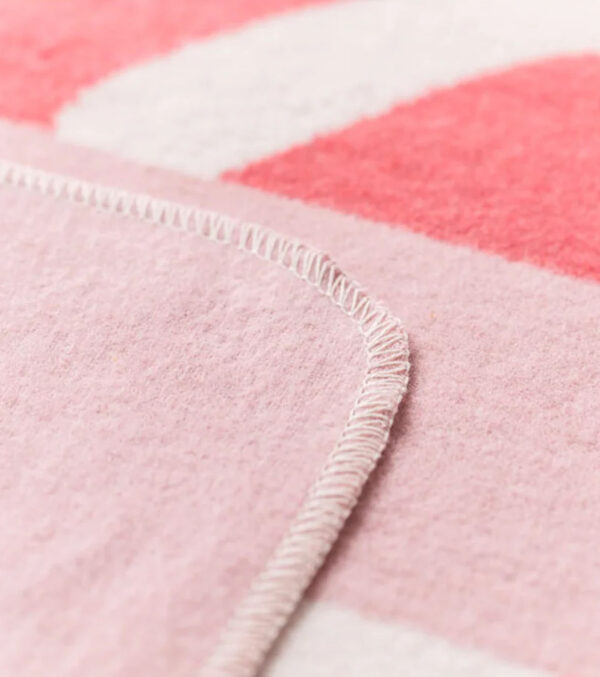 SILVRETTA flannel blanket “more amor” pink 200 x 140 cm - Image 4